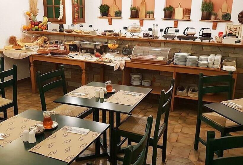 בית מלון כפרי Apollo