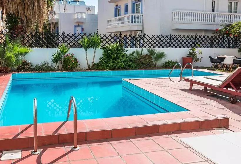 Elmi Beach Hotel & Suites