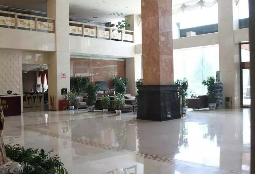 هتل Golden Phoenix