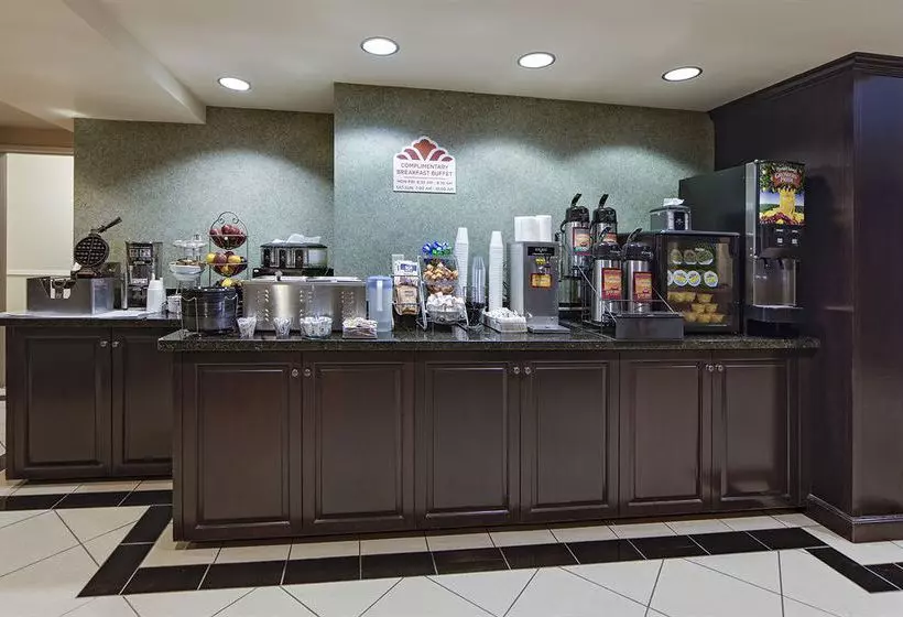 Отель Quality Inn & Suites