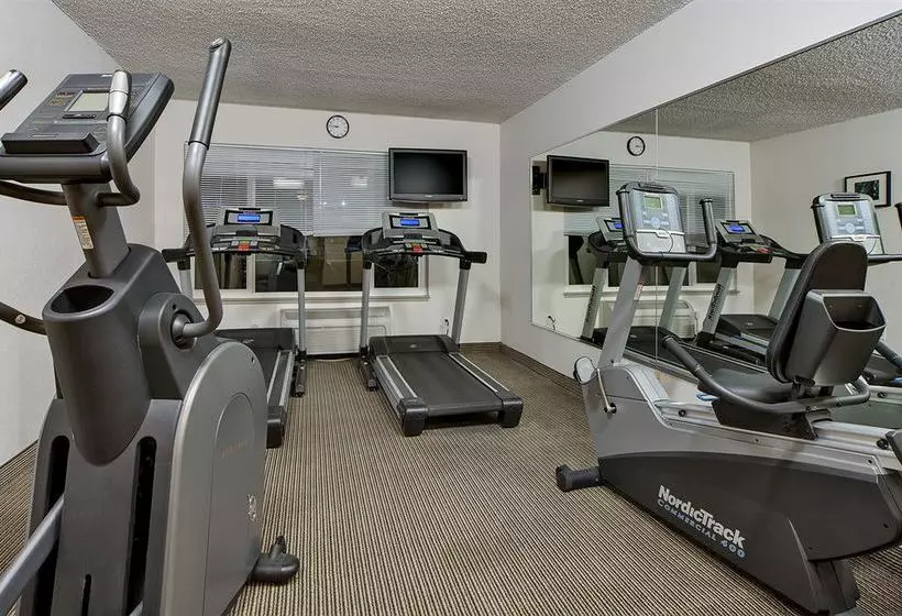 Отель Quality Inn & Suites