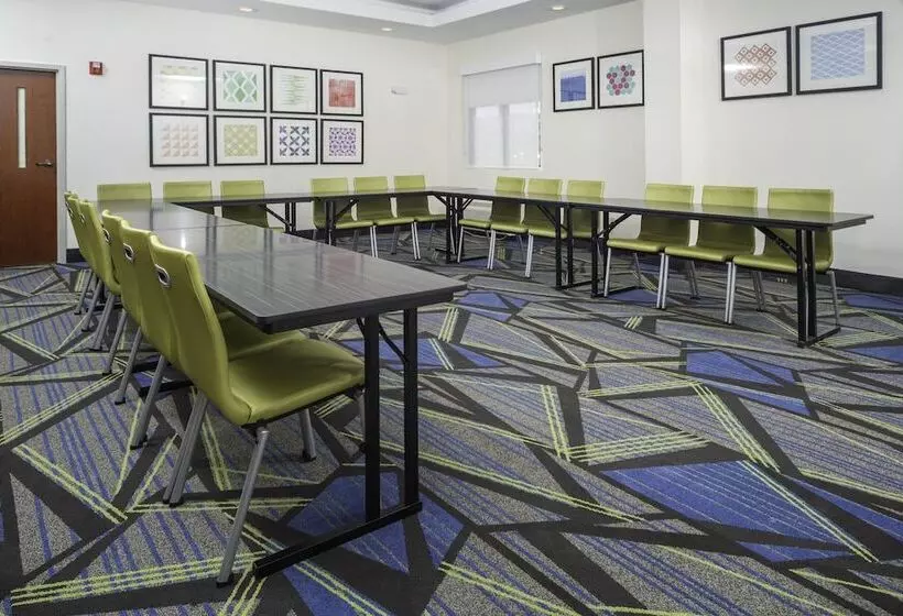 Hotel Holiday Inn Express Clayton Southeast Raleigh, An Ihg