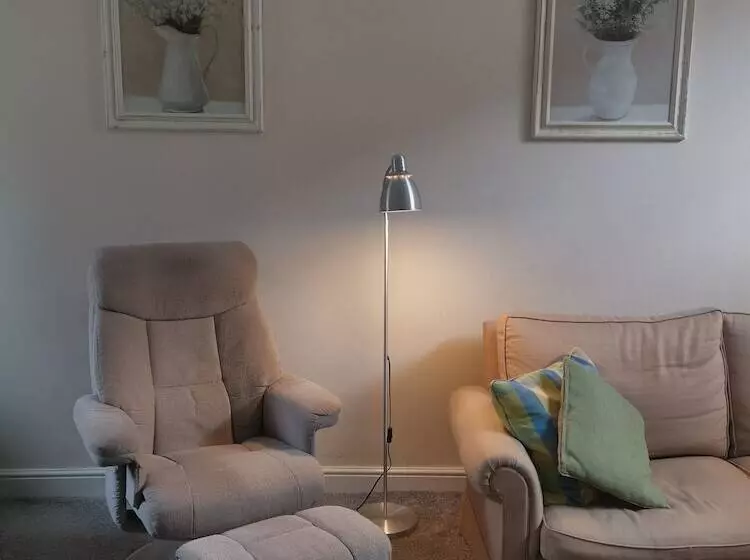 Отель Newton House