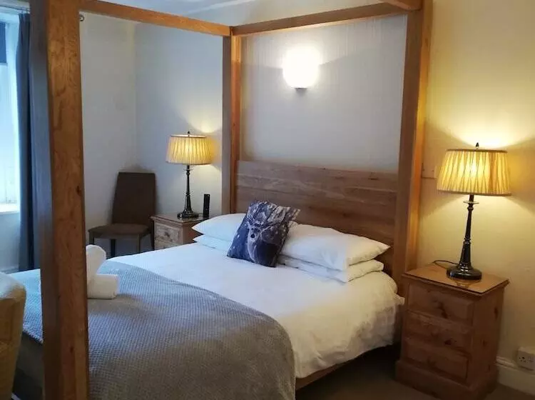 Отель Newton House