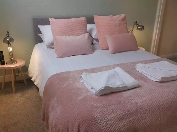 Отель Newton House