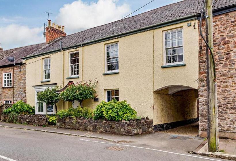 ベッドアンドブレックファースト Heron House