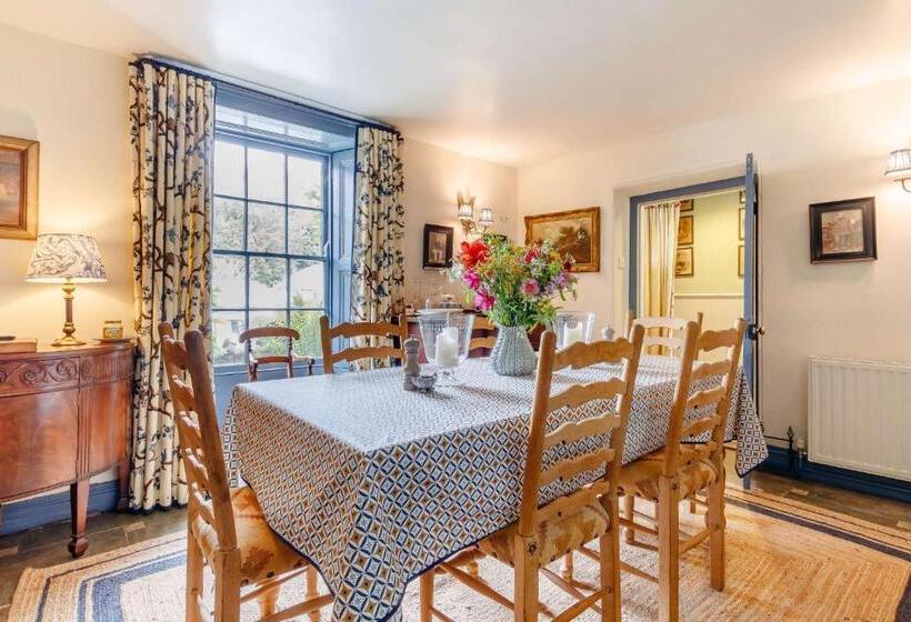 ベッドアンドブレックファースト Heron House