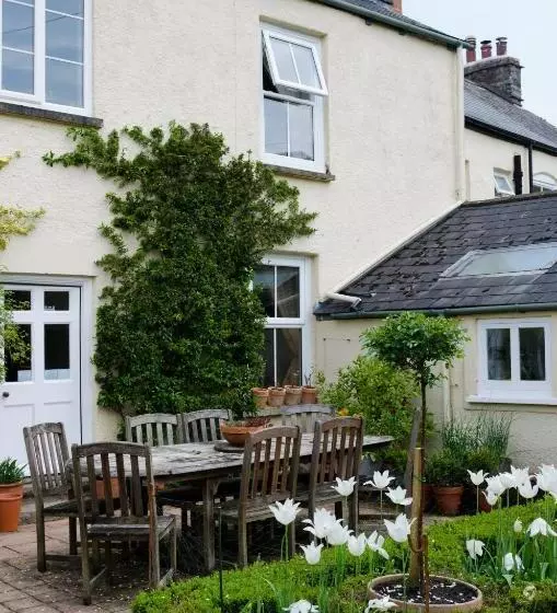 住宿加早餐  Heron House