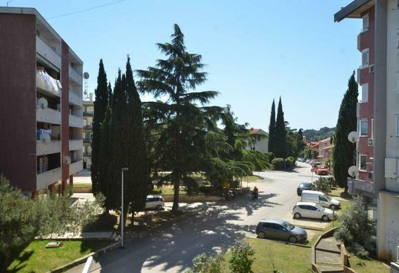 Hotel Apartments Maela