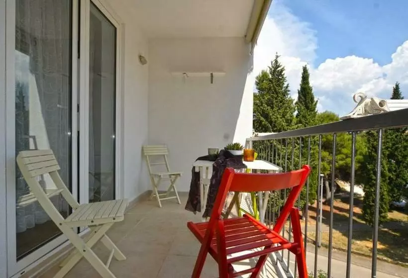 Hotel Apartments Maela