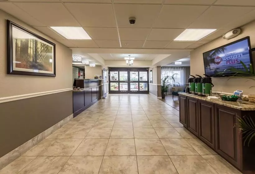 Best Western Plus Sebastian Hotel & Suites