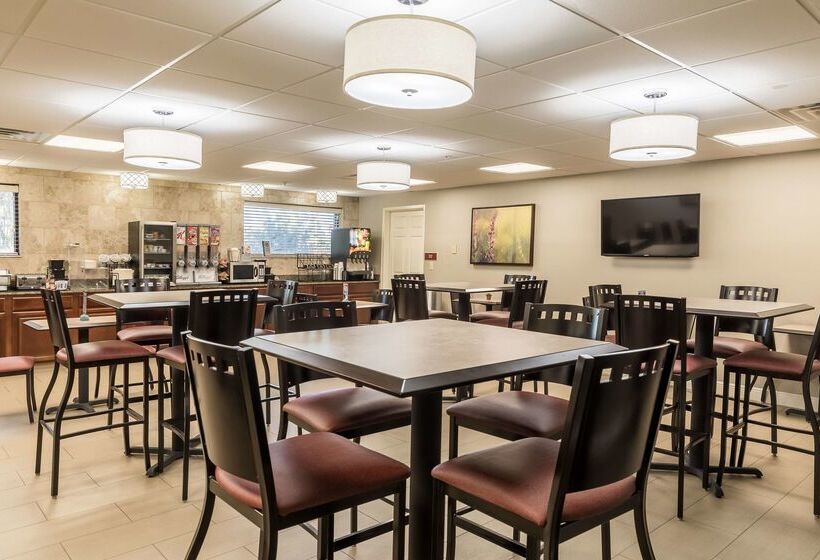 Best Western Plus Sebastian Hotel & Suites