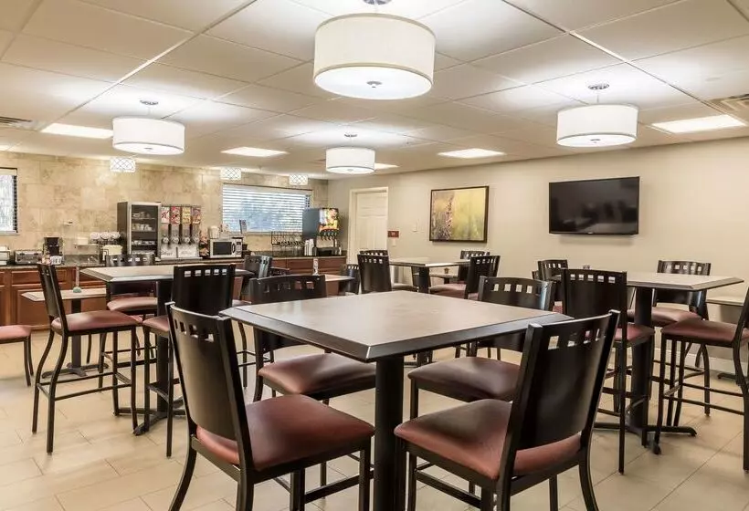 Best Western Plus Sebastian Hotel & Suites