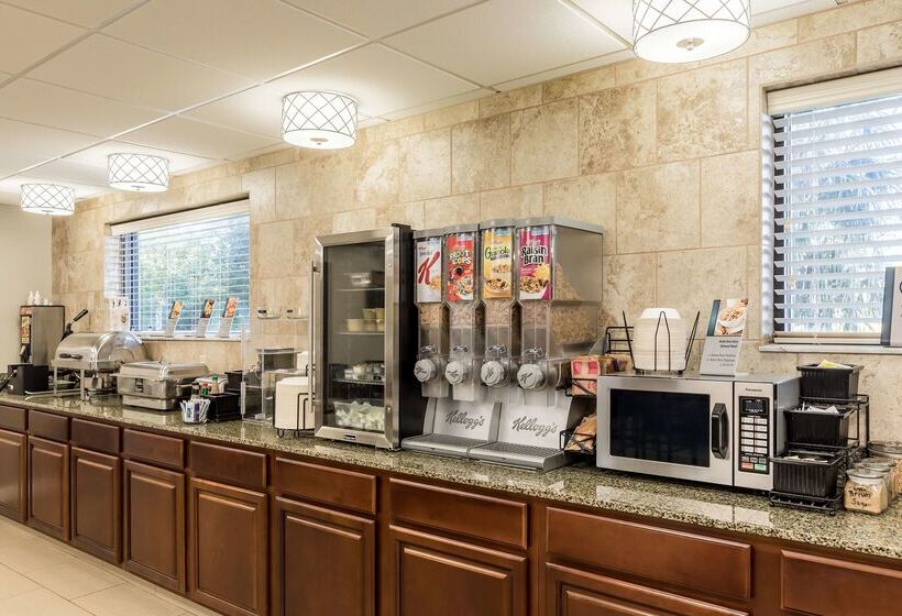 Best Western Plus Sebastian Hotel & Suites