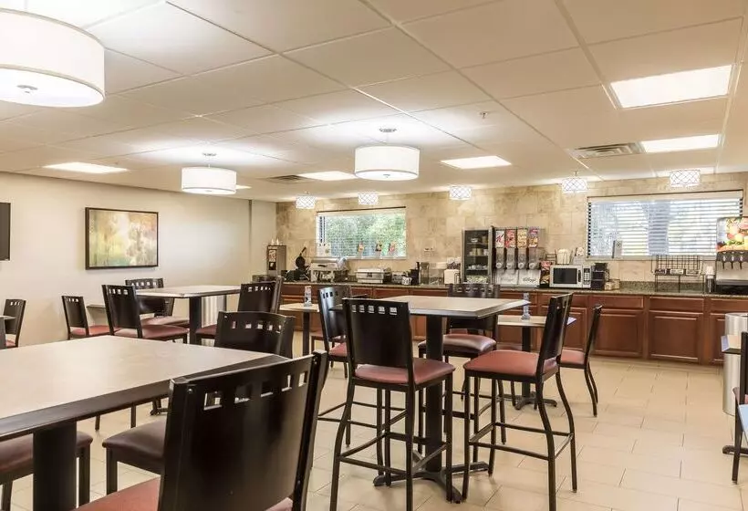 Best Western Plus Sebastian Hotel & Suites