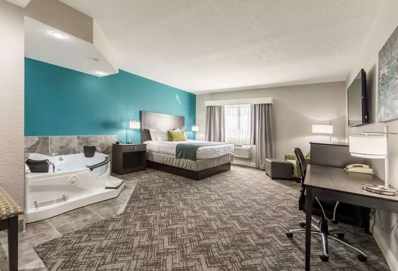 Best Western Plus Sebastian Hotel & Suites