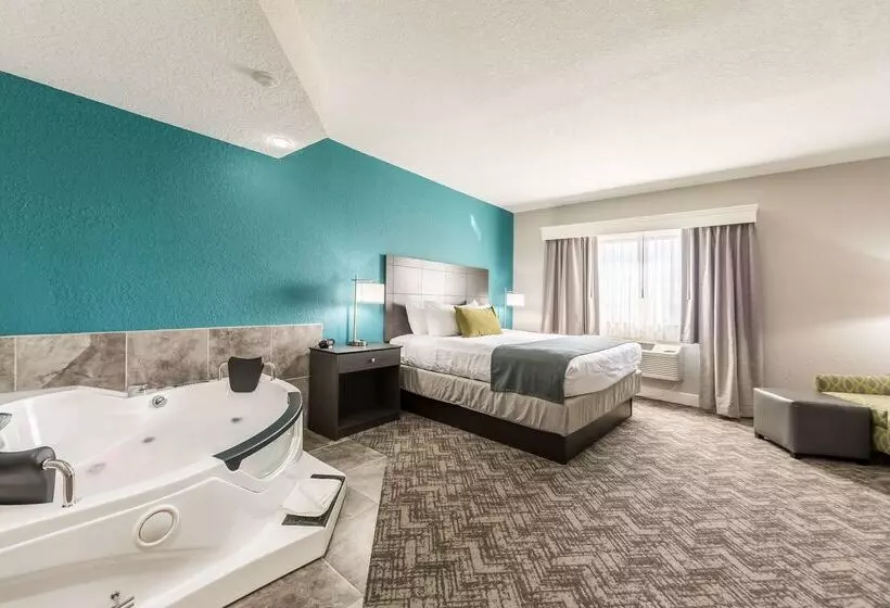 Best Western Plus Sebastian Hotel & Suites