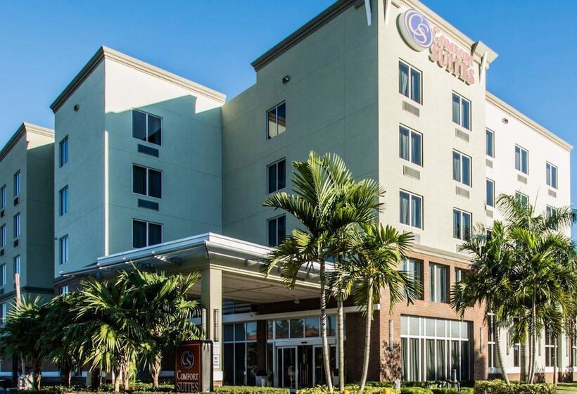 בית מלון כפרי Comfort Suites Miami Airport North