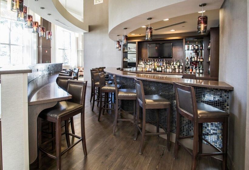 בית מלון כפרי Comfort Suites Miami Airport North