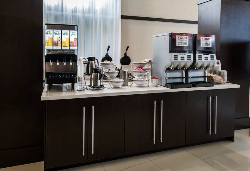 בית מלון כפרי Comfort Suites Miami Airport North