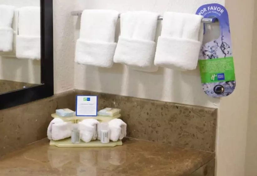 Отель Holiday Inn Express Tuxtla Gutierrez La Marimba, An Ihg