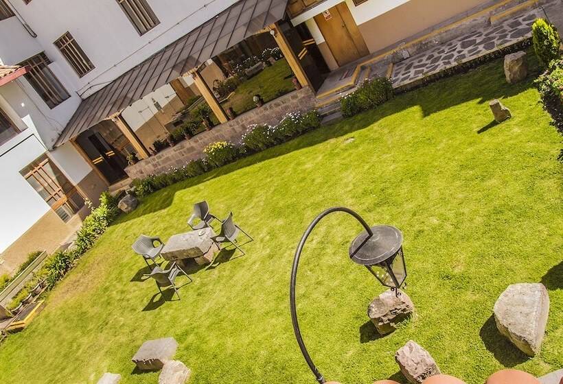 Hotel Monasterio San Pedro