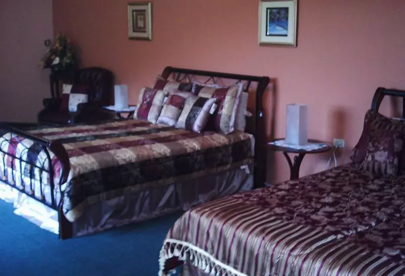 هتل Shammah S Bed & Breakfast
