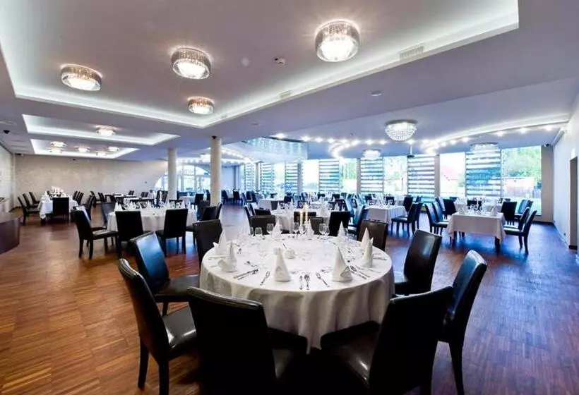 酒店 Symfonia Osjaków