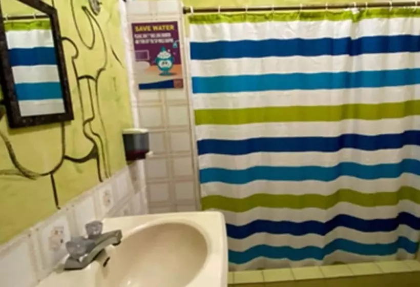 هتل Tamarindo Hostel