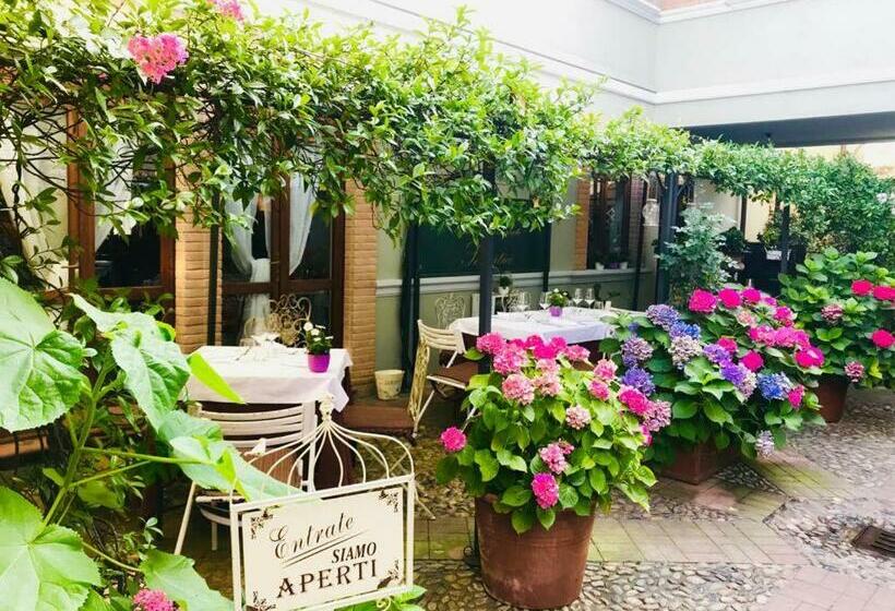 בית מלון כפרי Albergo & Ristorante Selvatico