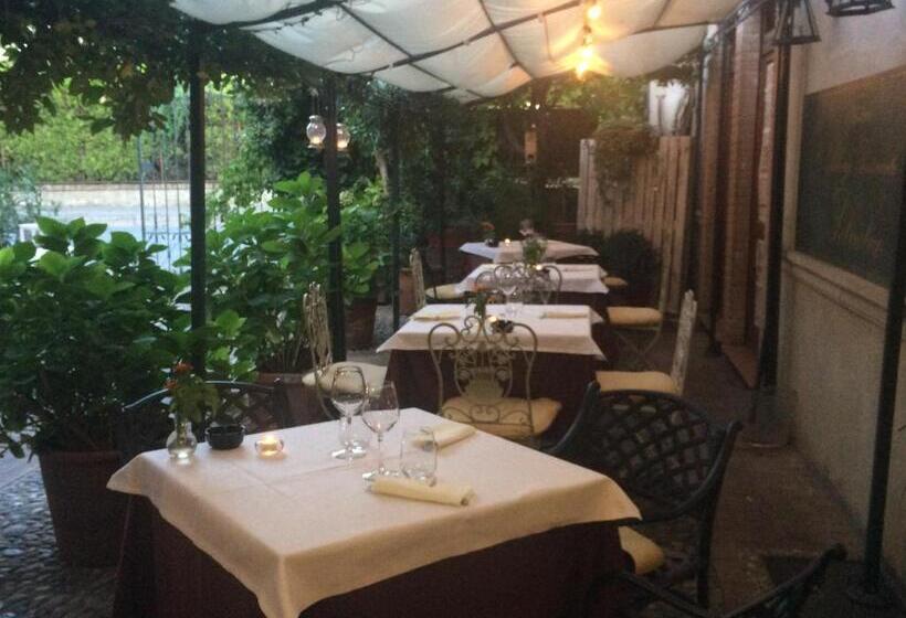 בית מלון כפרי Albergo & Ristorante Selvatico