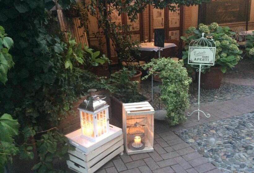 בית מלון כפרי Albergo & Ristorante Selvatico