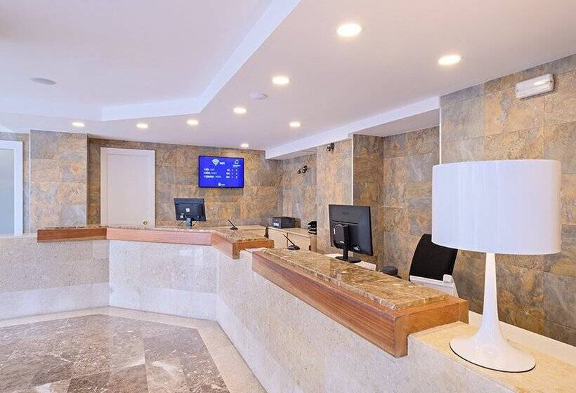 Azuline Hotel Palmanova Garden