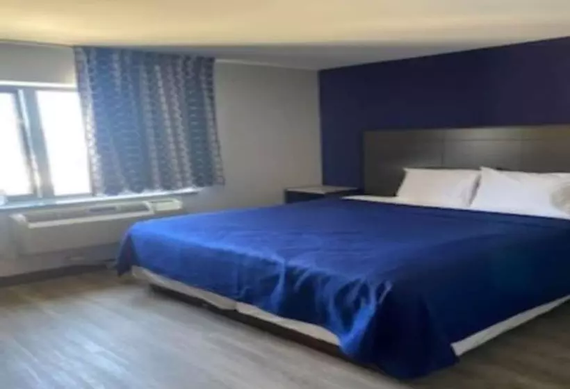 Отель Blue Bird Inn