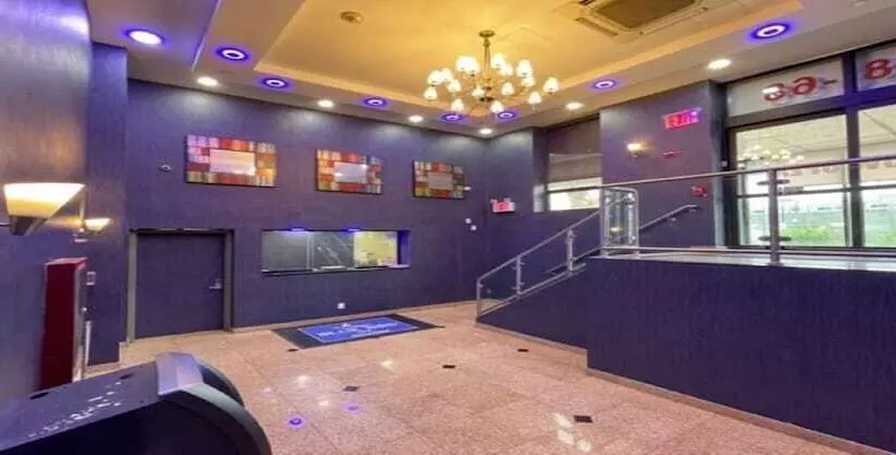 Отель Blue Bird Inn