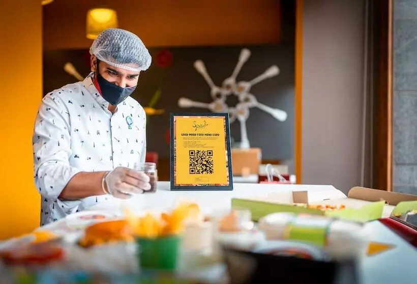 ホテル Ibis Bengaluru Hosur Road   An Accor Brand