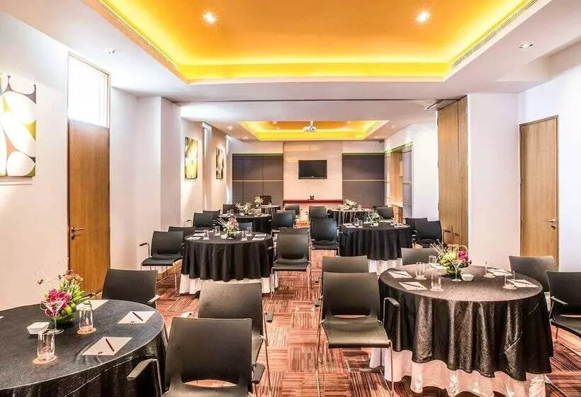 ホテル Ibis Bengaluru Hosur Road   An Accor Brand