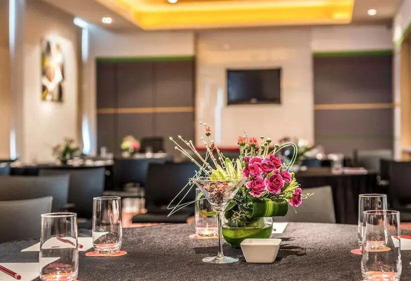 ホテル Ibis Bengaluru Hosur Road   An Accor Brand