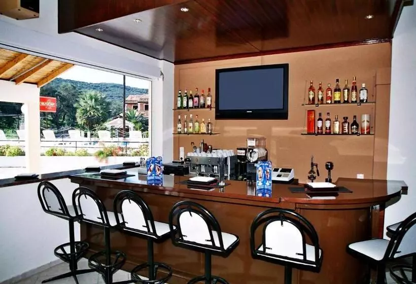 Отель Prassino Nissi