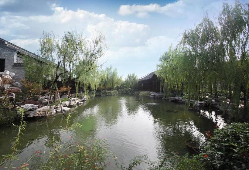 Отель Yangzhou Centre And Residence