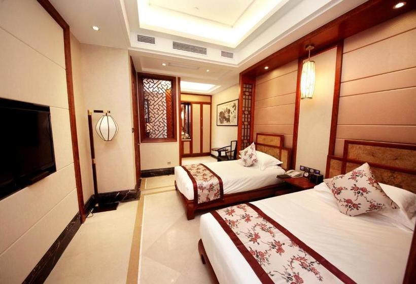 Отель Yangzhou Centre And Residence