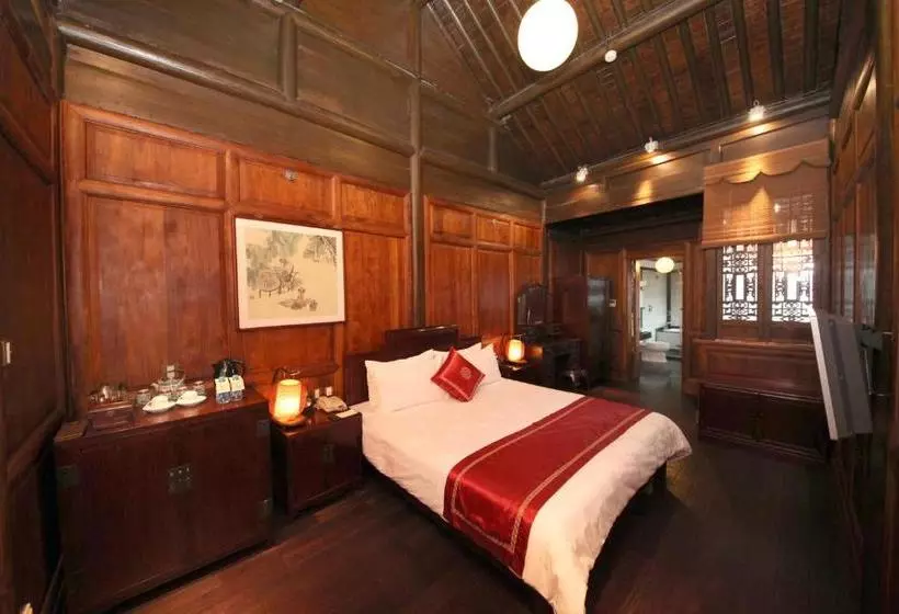 Отель Yangzhou Centre And Residence