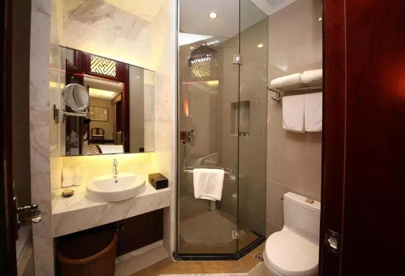 Отель Yangzhou Centre And Residence