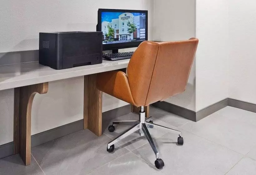 Candlewood Suites Eastchase Park, An Ihg