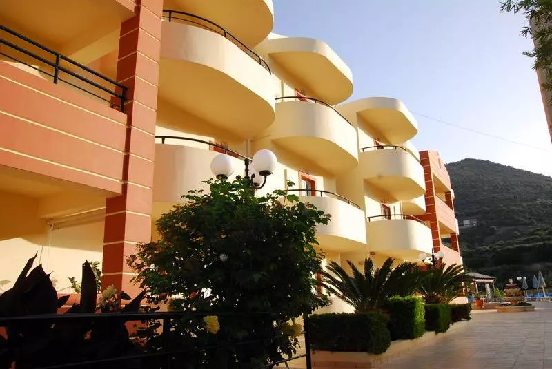 Elpis Studio Apartments