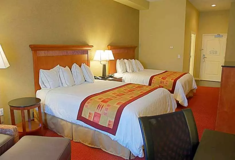 Отель Best Western Plus Canyon Pines