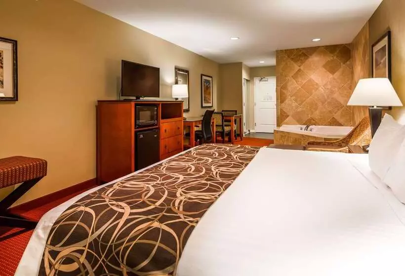 Отель Best Western Plus Canyon Pines