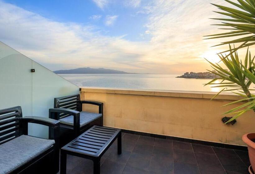 ホテル Brilant Saranda