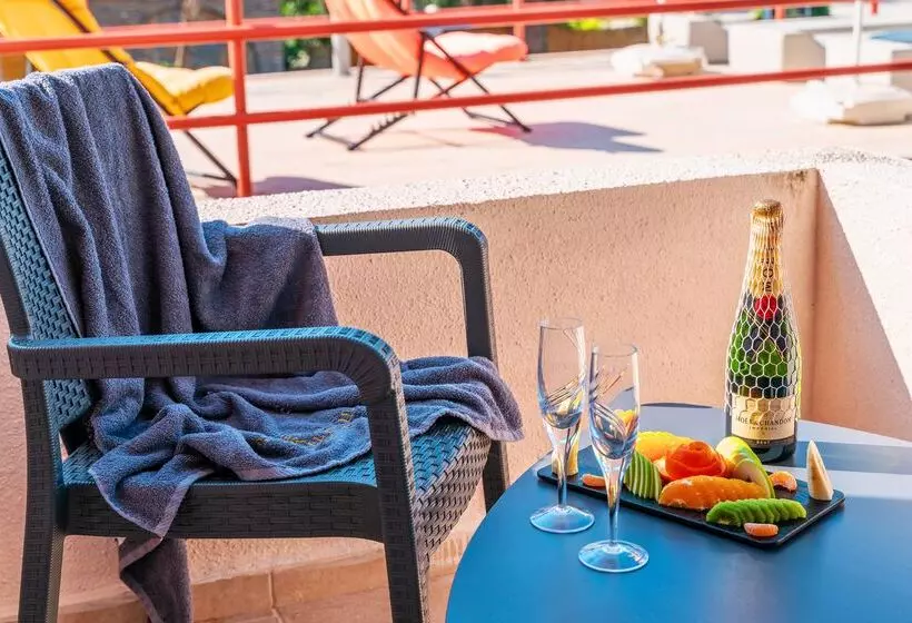 בית מלון כפרי Club Aquarium