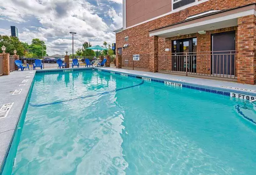 ホテル Comfort Inn & Suites Augusta West Near Fort Eisenhower